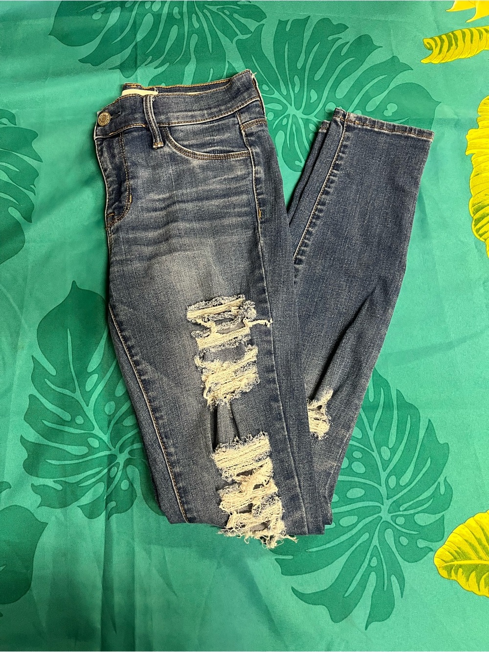 High-Rise Distressed Women’s Jeans - Dark Blue